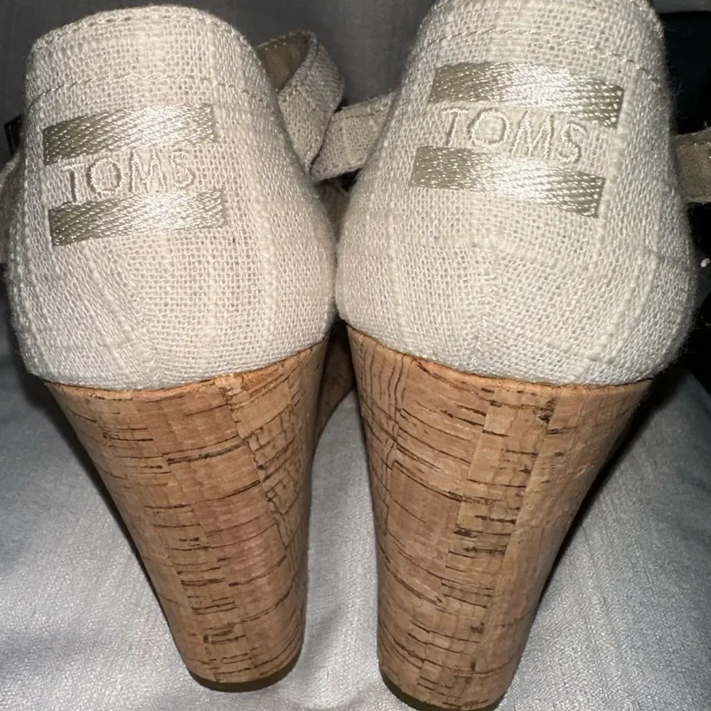 TOMS WOMEN'S CLARISSA WEDGES WHITE  TEXTILE NEW SZ 10 w/dust bag NWOT