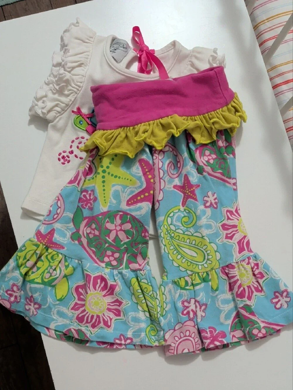 Mud Pie Turtle Top & Pink-Blue Floral Pants Two-Piece Set