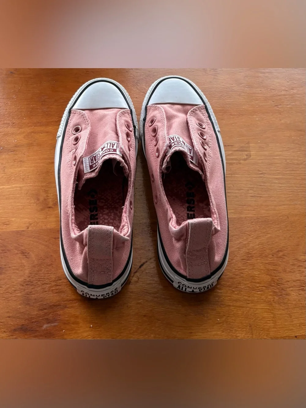Converse laceless slip