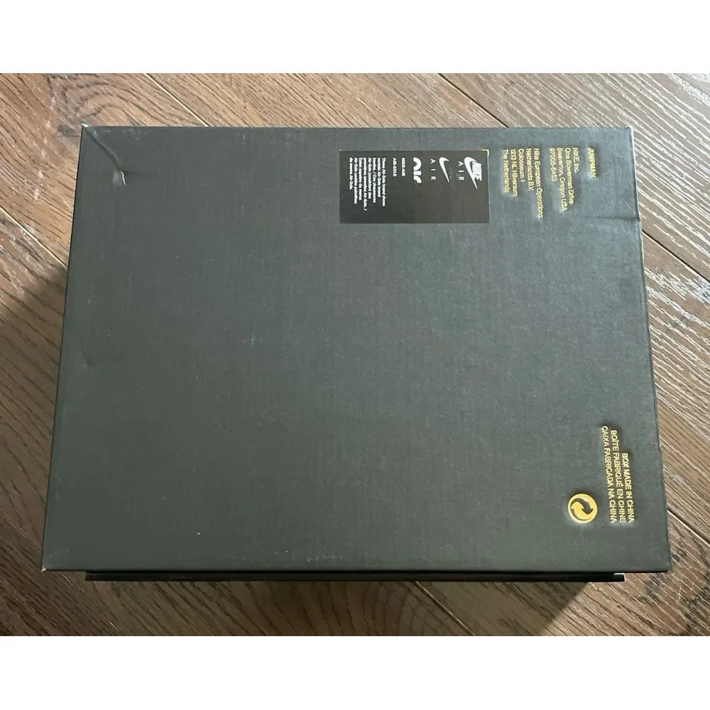 Air Jordan empty‎ shoe box