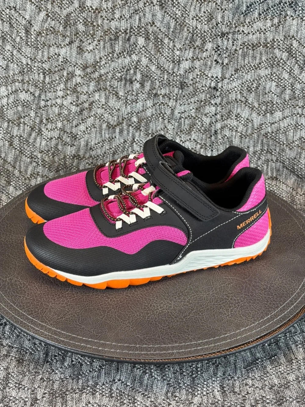 Merrell Big Kids Trail Glove A/C size 6.5 Walking shoe sneaker