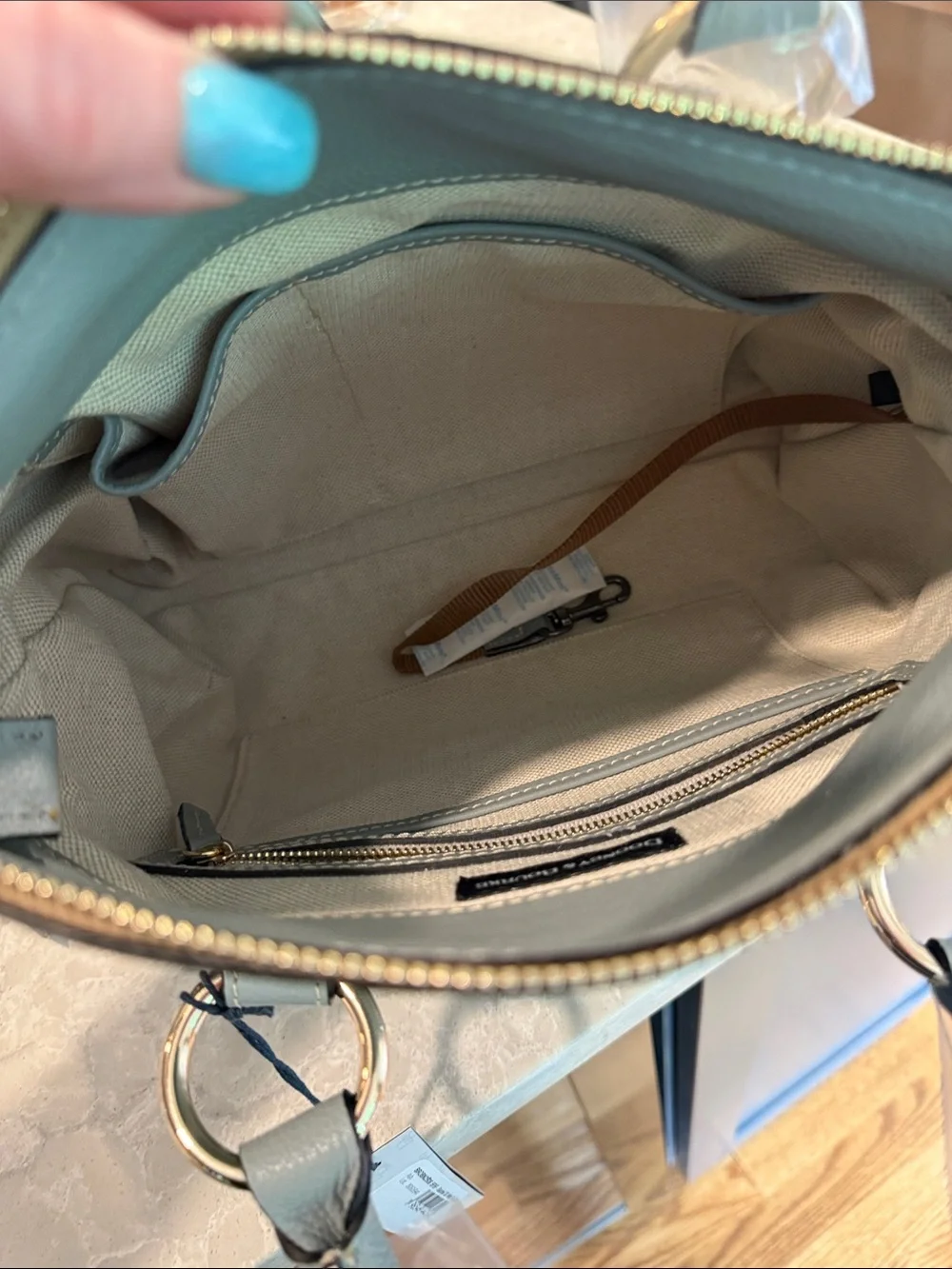 Dooney & Bourke bnwt details