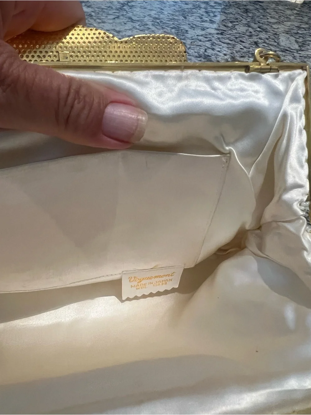 Voguemont elegant white