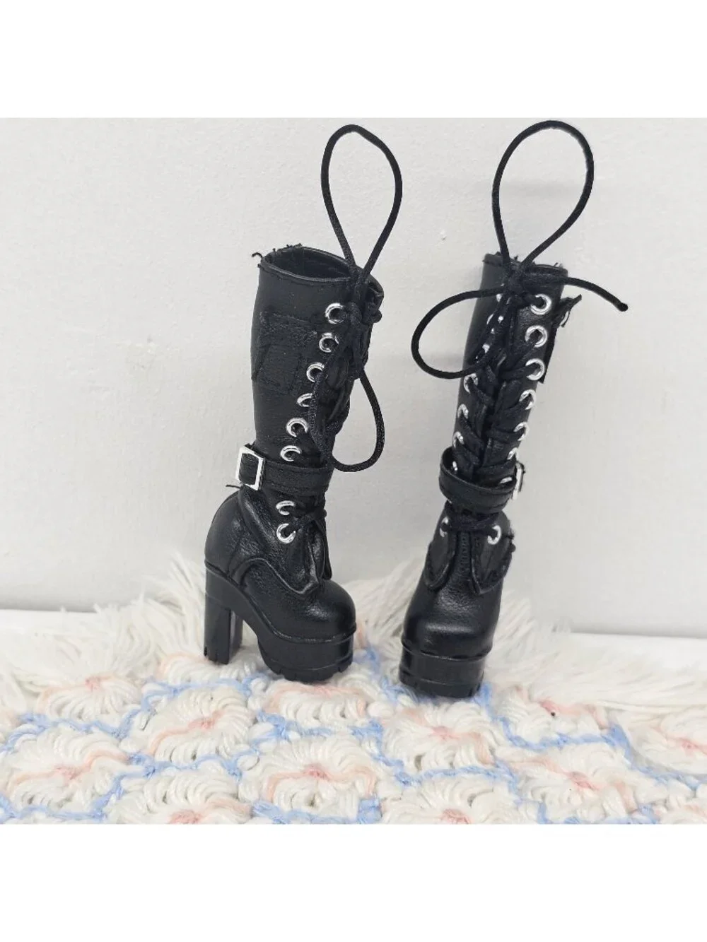 Rainbow High Fantastic Fashion Jade Fashion Tall Black Leather Combat Boots Tie