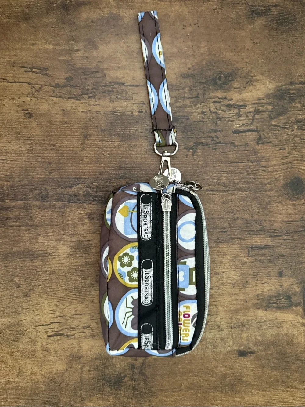 Lesportsac wristlet phone
