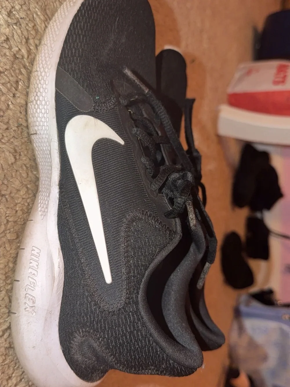 Nike lightweight black
