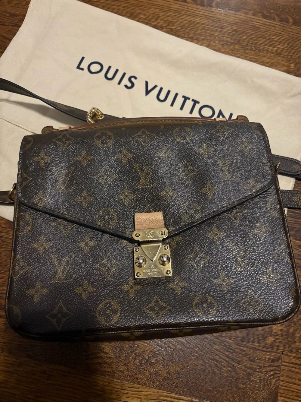 Louis Vuitton classic louis