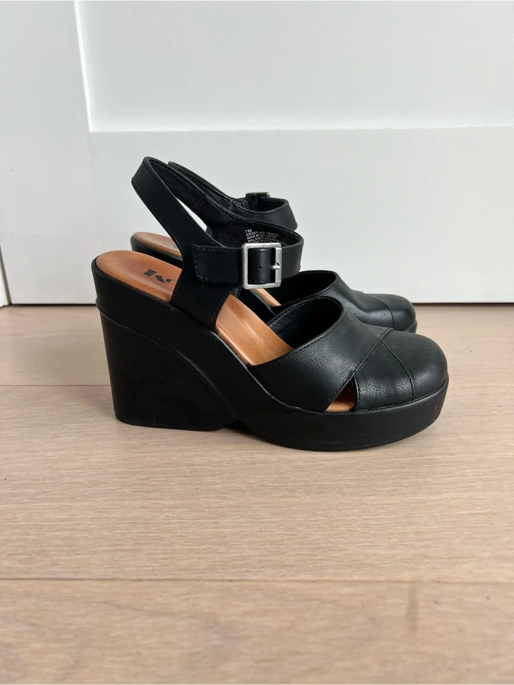 Korks Women's Black Leather Platform Wedge Sandals with Ankle Buckle