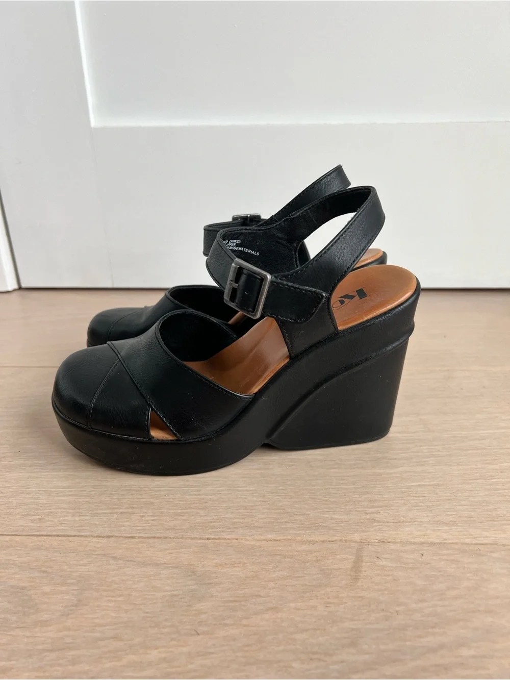Kork-Ease stylish black