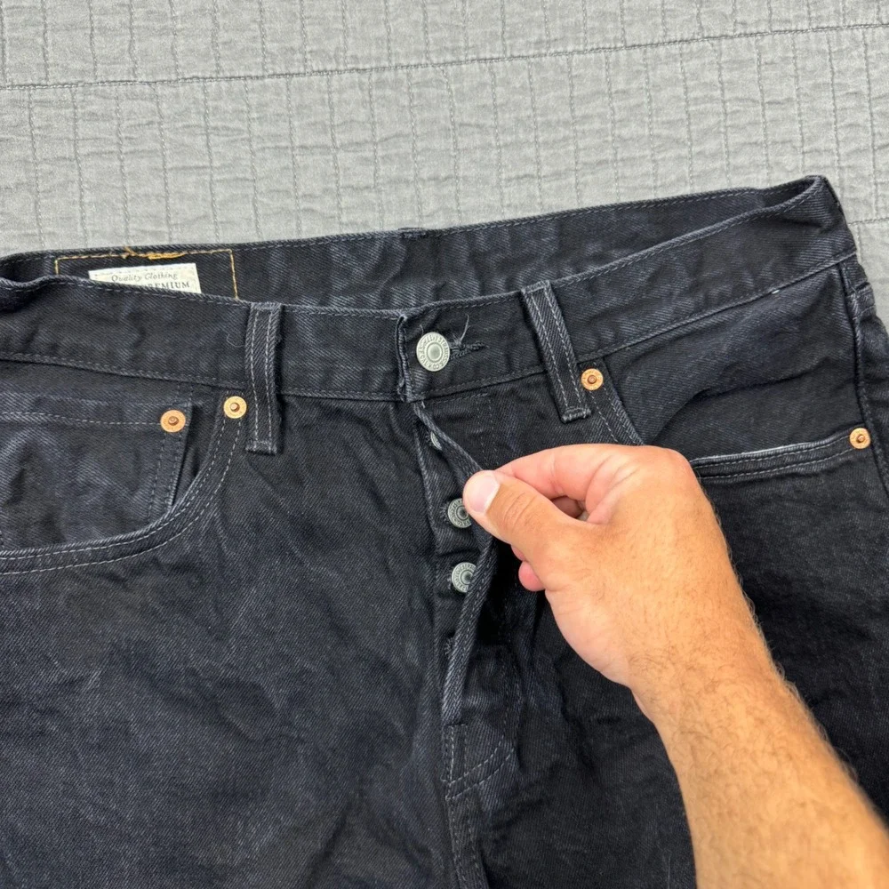 Levis Premium 501 Men 32 Black Denim Cut Off Shorts Button Fly 10