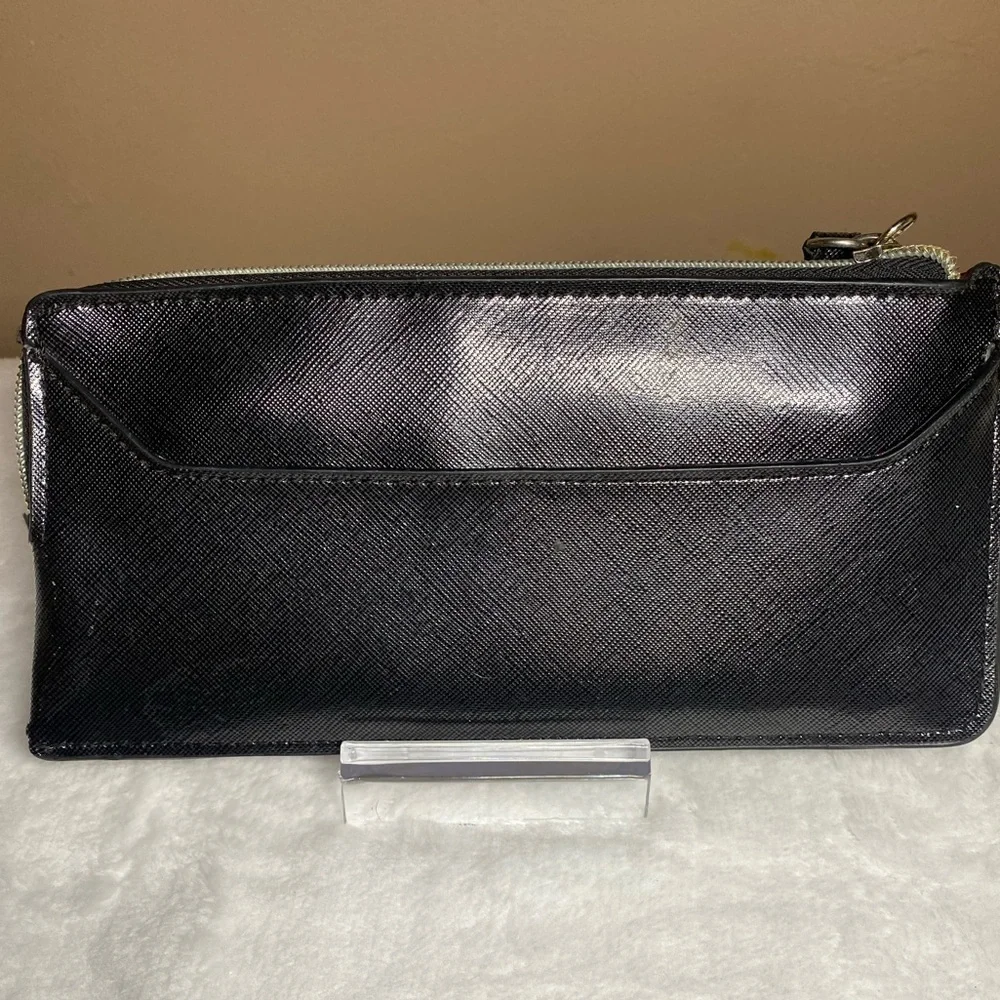 EUC Betsey Johnson Wristlet/Wallet