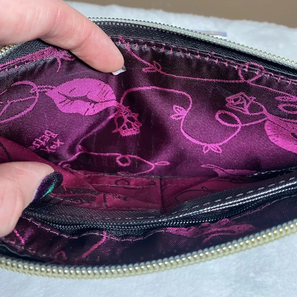 EUC Betsey Johnson Wristlet/Wallet