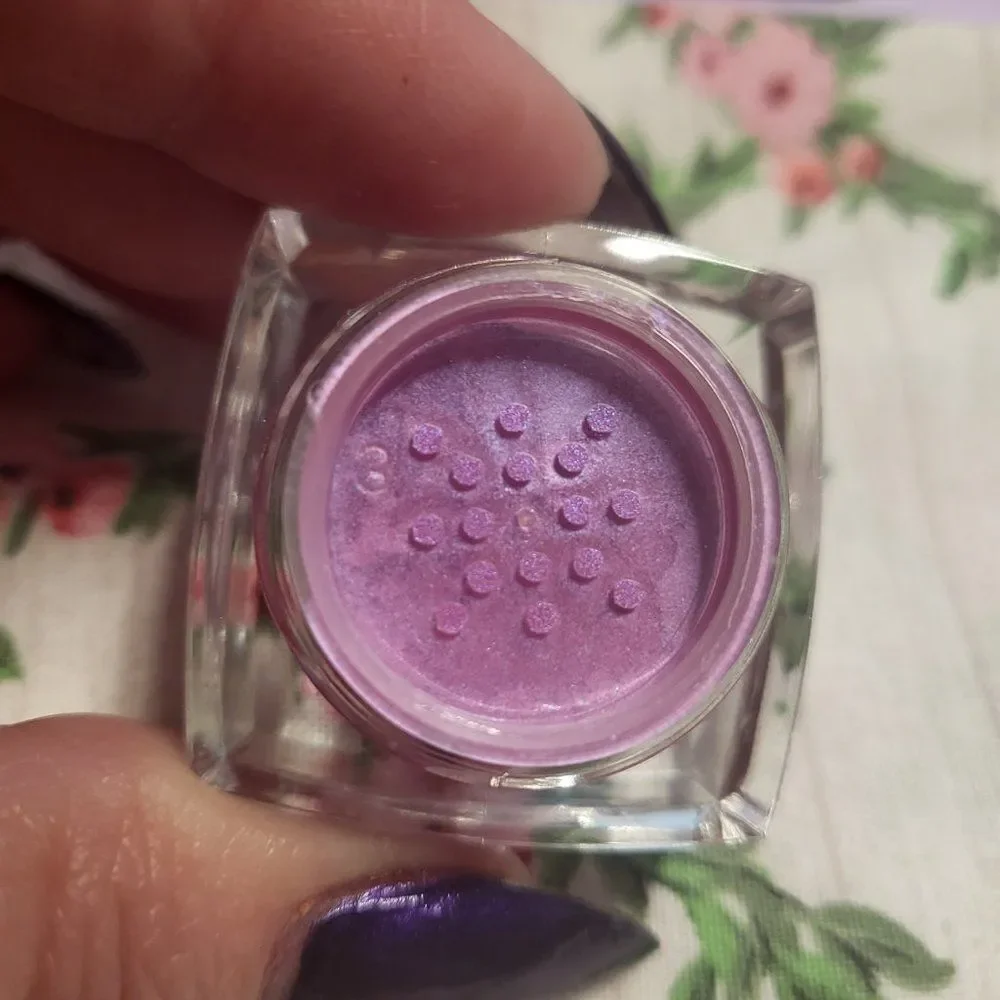 Lique Cheek and Eye lid Powder Charmed