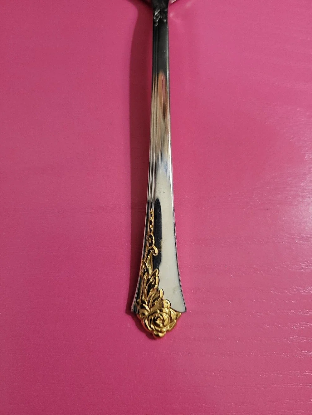 Oneida golden damask