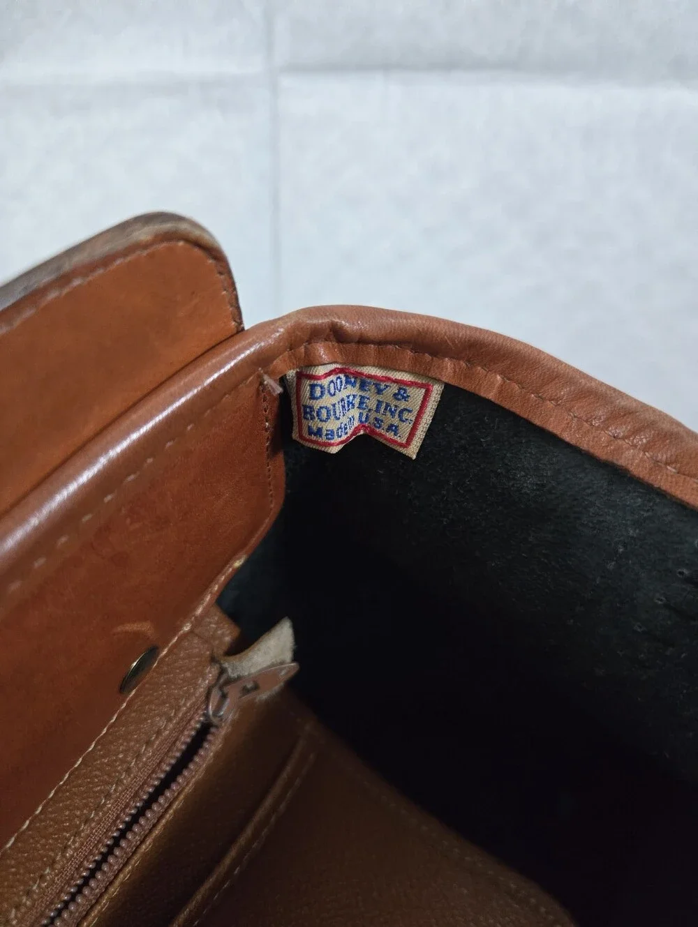 Dooney & Bourke structured dooney