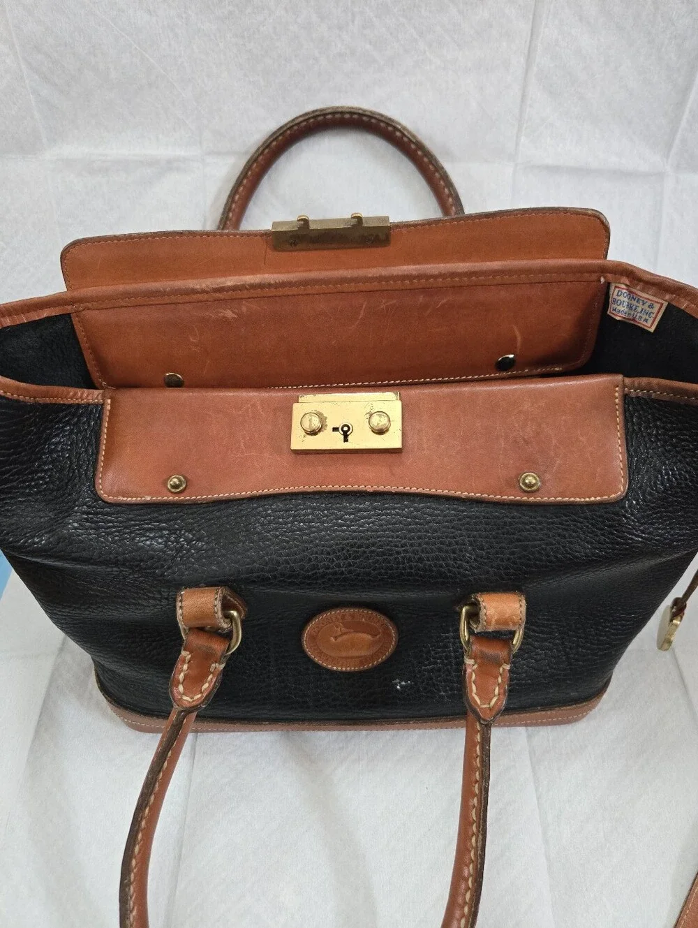 Dooney & Bourke structured dooney