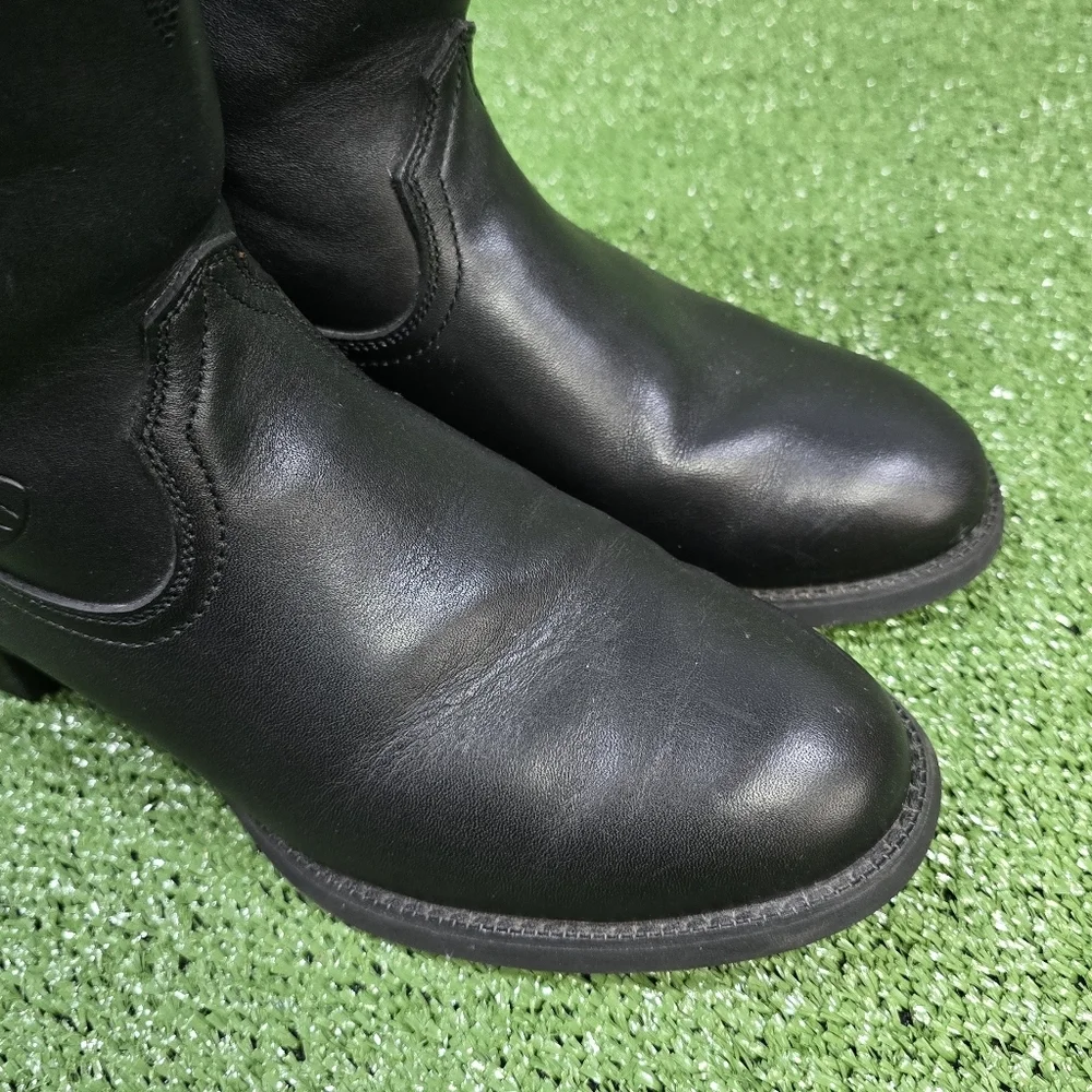 Ariat brand style