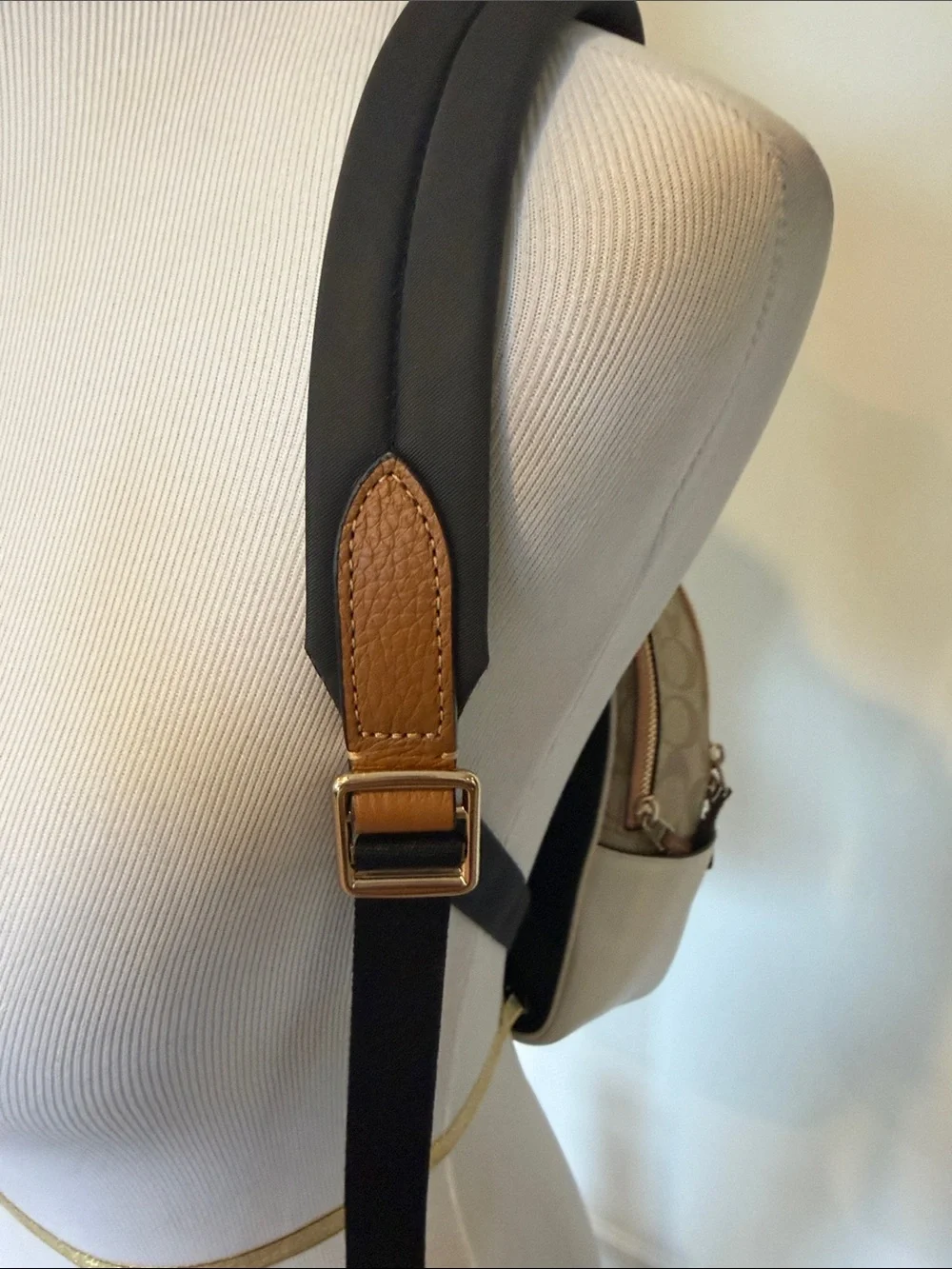 Coach compact mini
