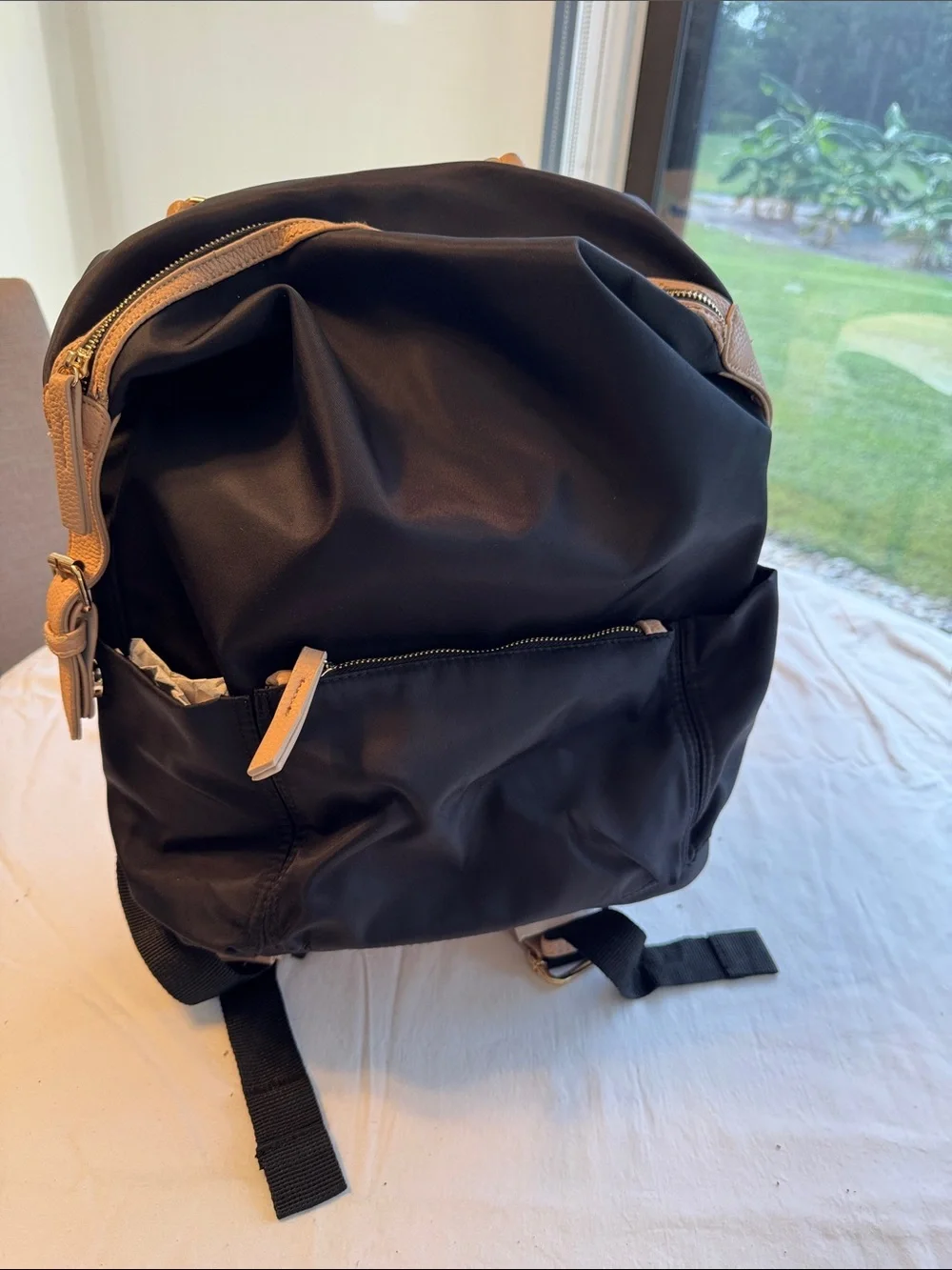 Tommy Bahama compact tommy