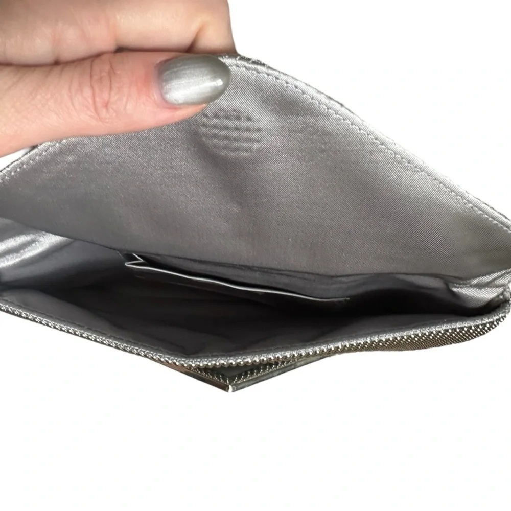 Hinge Clutch Silver