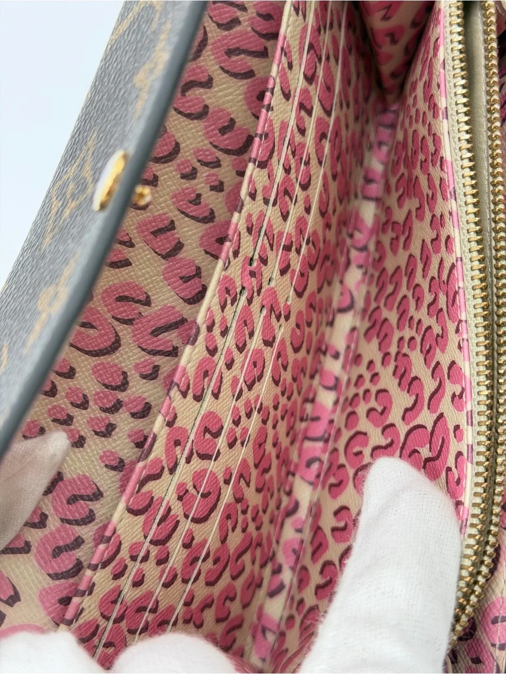 LV Limited Edit Sarah Sprouse x Monogram Wallet w/Pink Leopard Interior Full Set