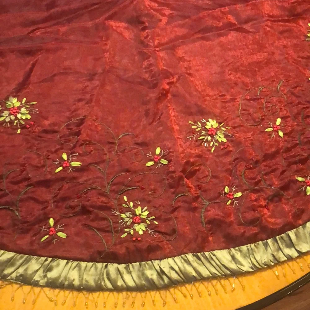 Vintage Tulle Tree Skirt w/Beads, Embroidery & Ribbon 50” Circumference