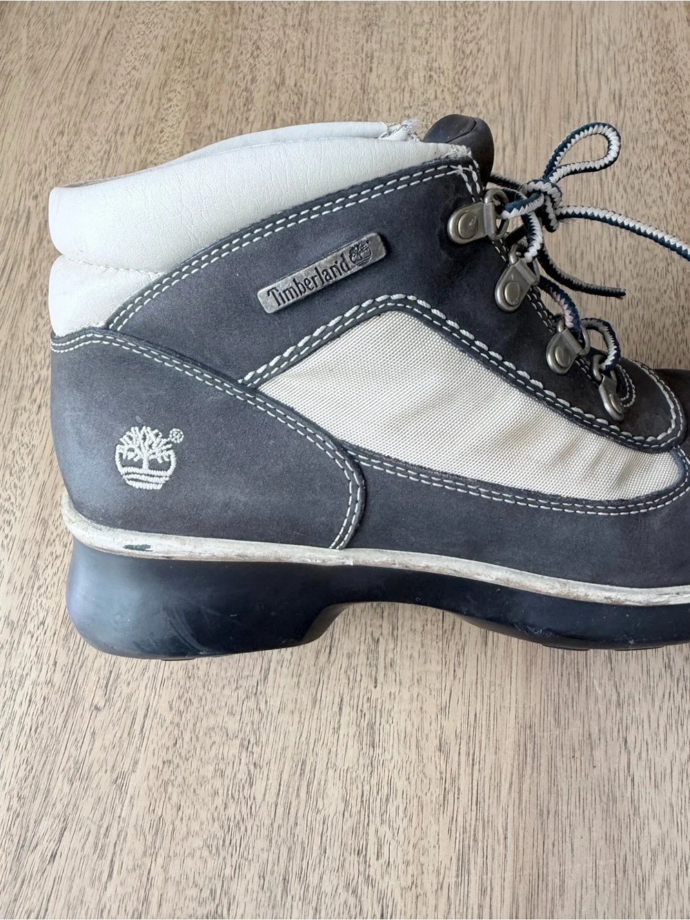 Timberland Lady Field Chukka Boots Women’s Size 8 Brown Cream Lace Up Suede