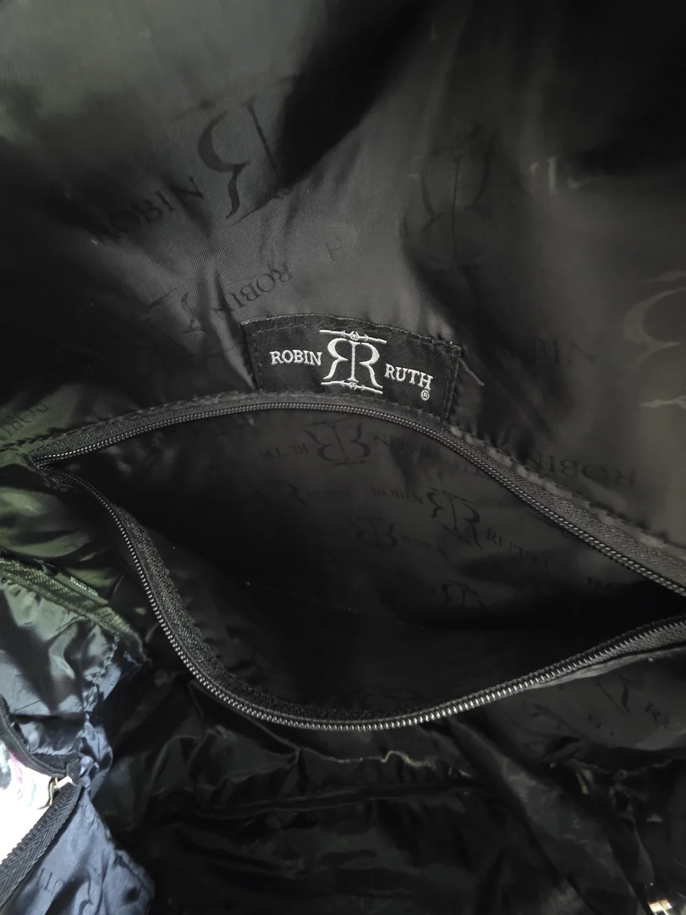 N/A compartment pocket