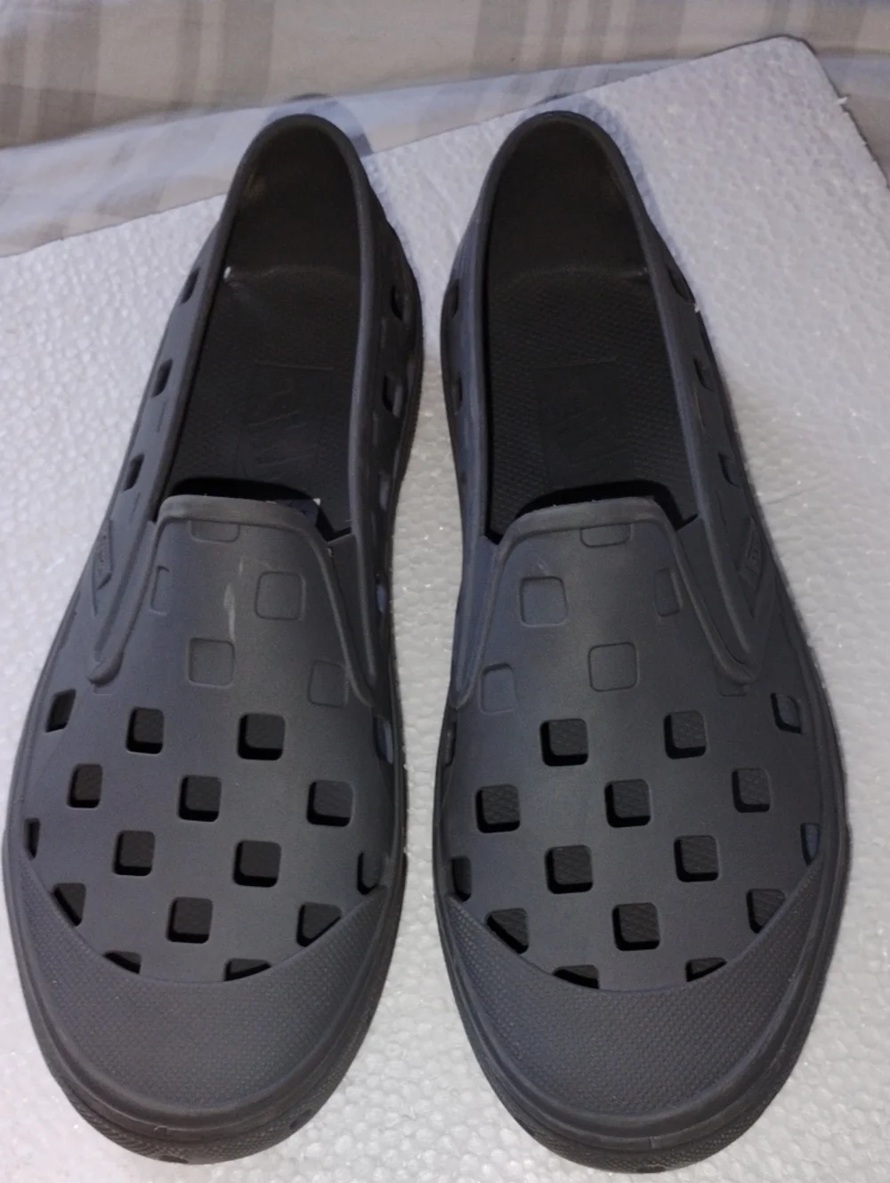 Unisex Vans Slip-On, Water Shoe Style Loafers in Charcoal Gray/ Light Weight