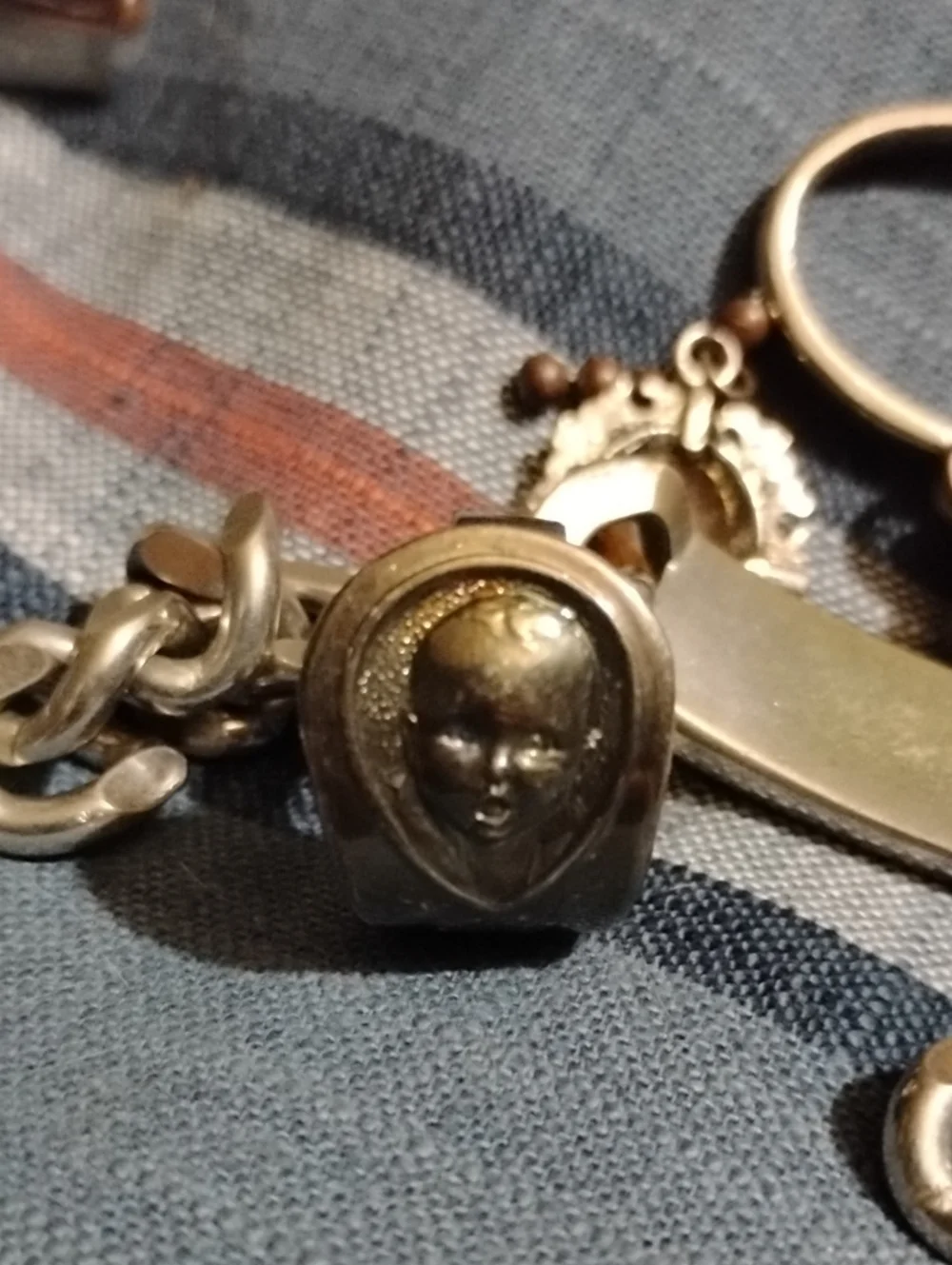 N/A classic silver