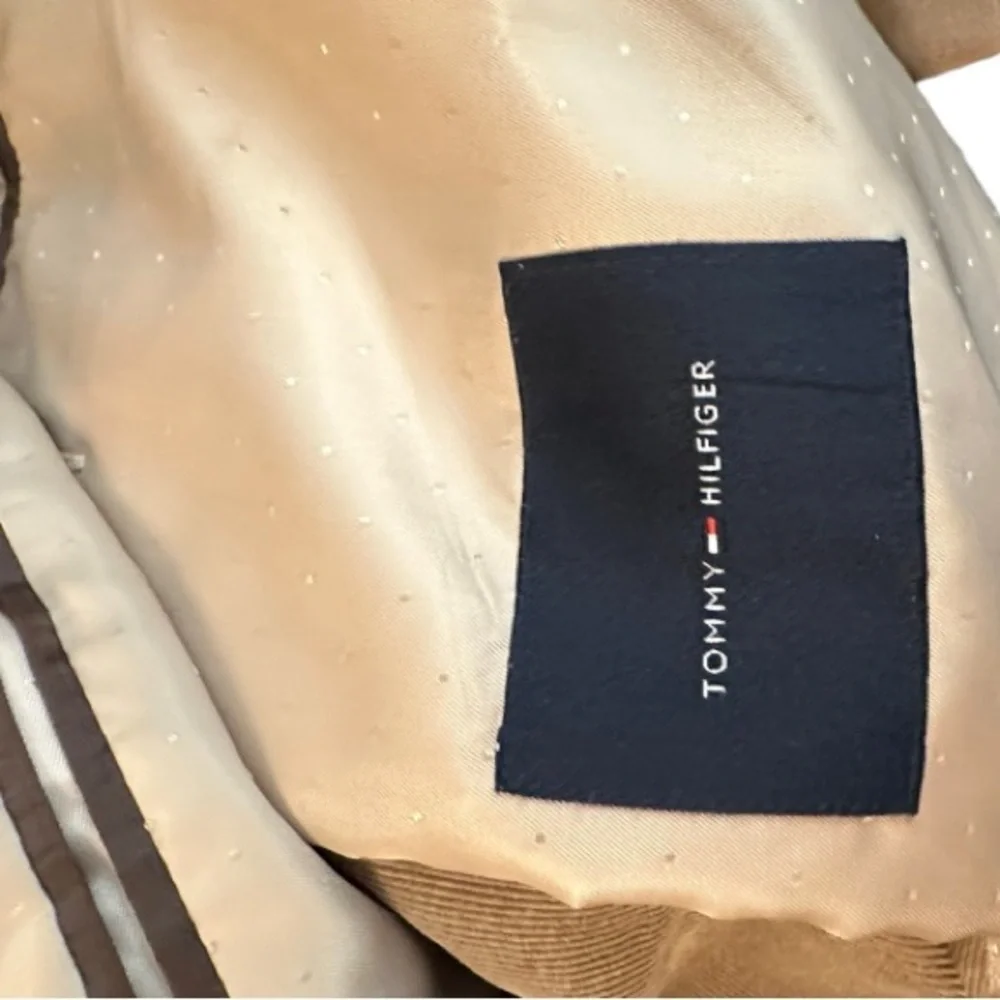 Tommy Hilfiger size 44