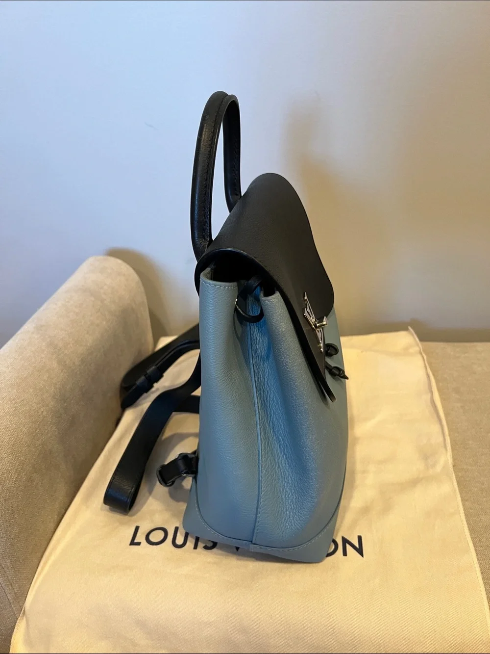 Louis Vuitton front chic