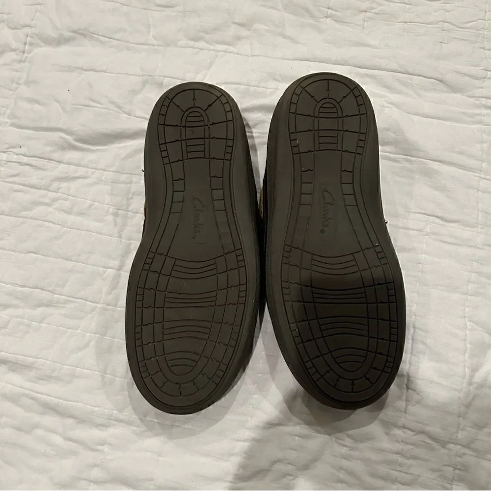 Clarks slippers able