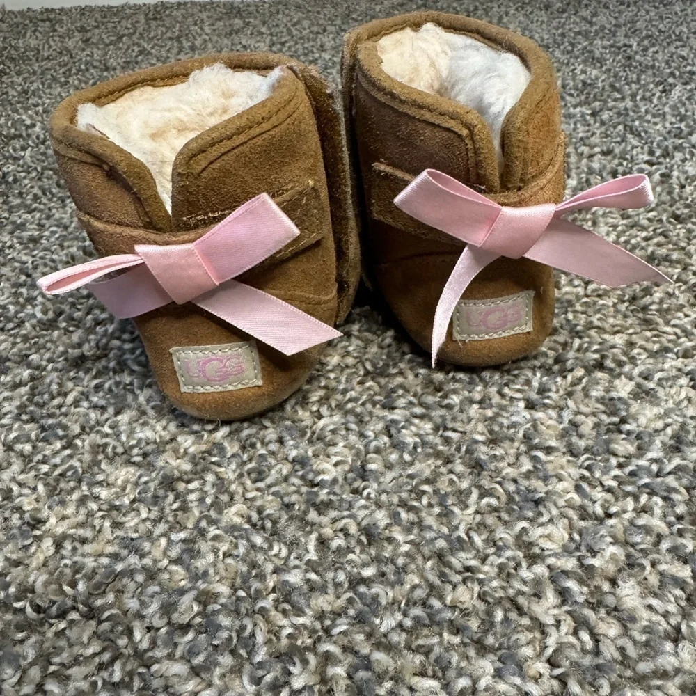UGG jessie bow