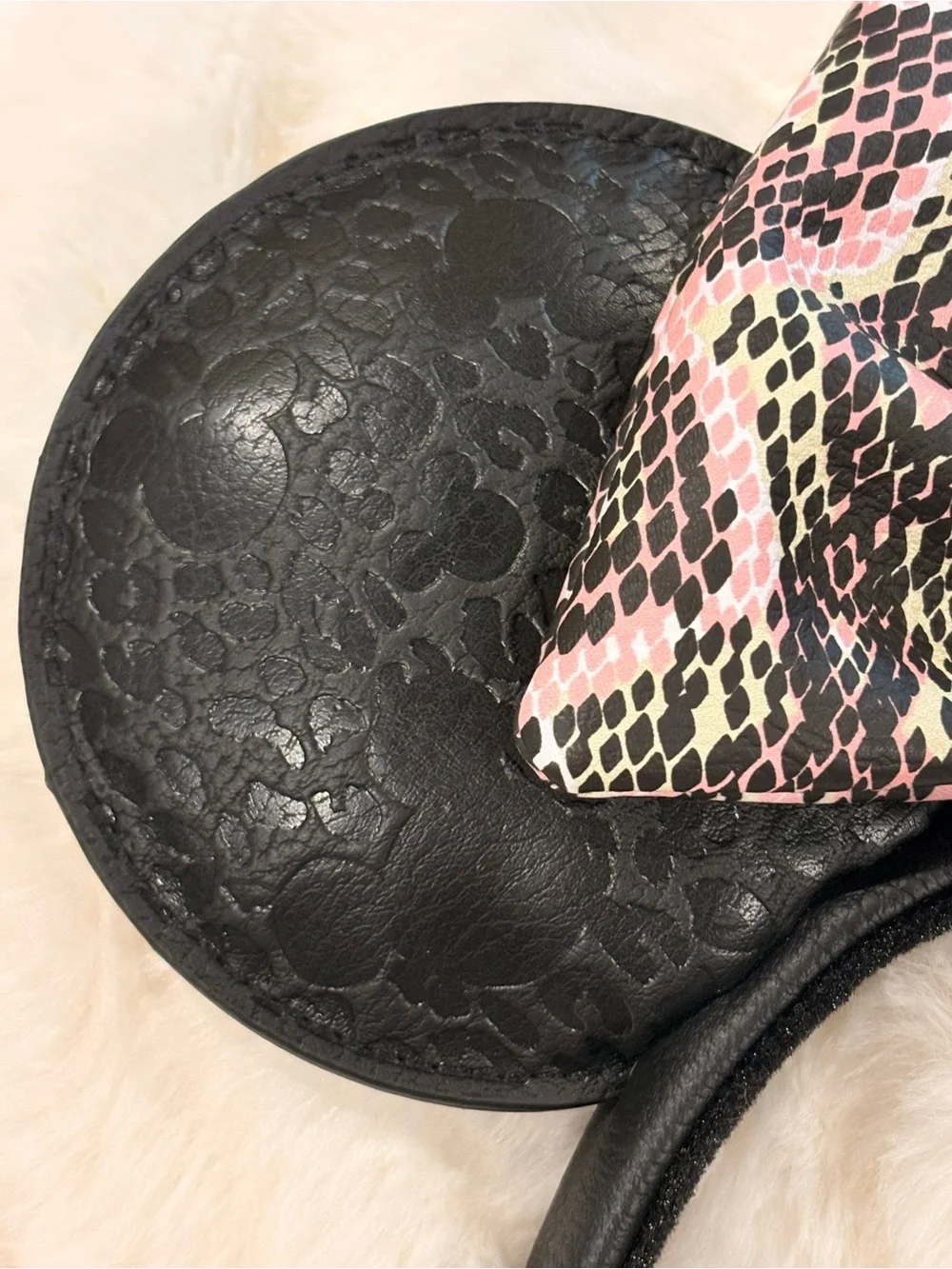 Loungefly Disney Animal Kingdom Black and Pink Minnie Mouse Ears Headband NWT