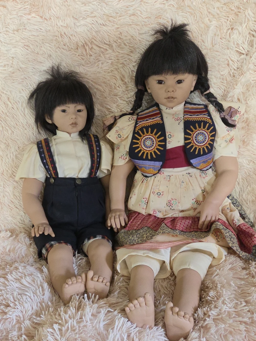 Suzi And Puyi Native American Great American Doll Company With Signed Photo