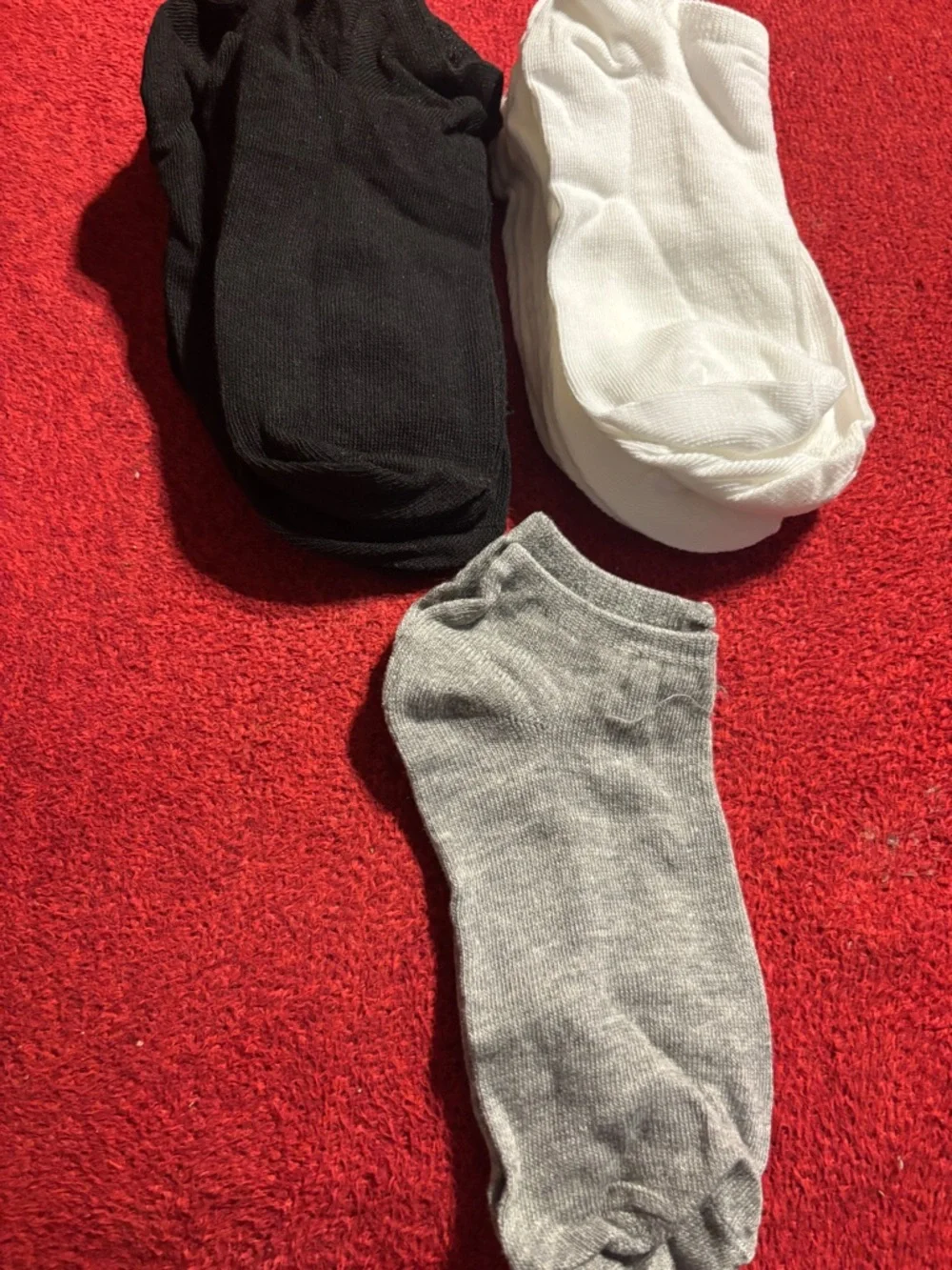 Mens No-Show Sock 10-Pairs 4- Black, 5-White & 1- Gray size 6-8 unisex New