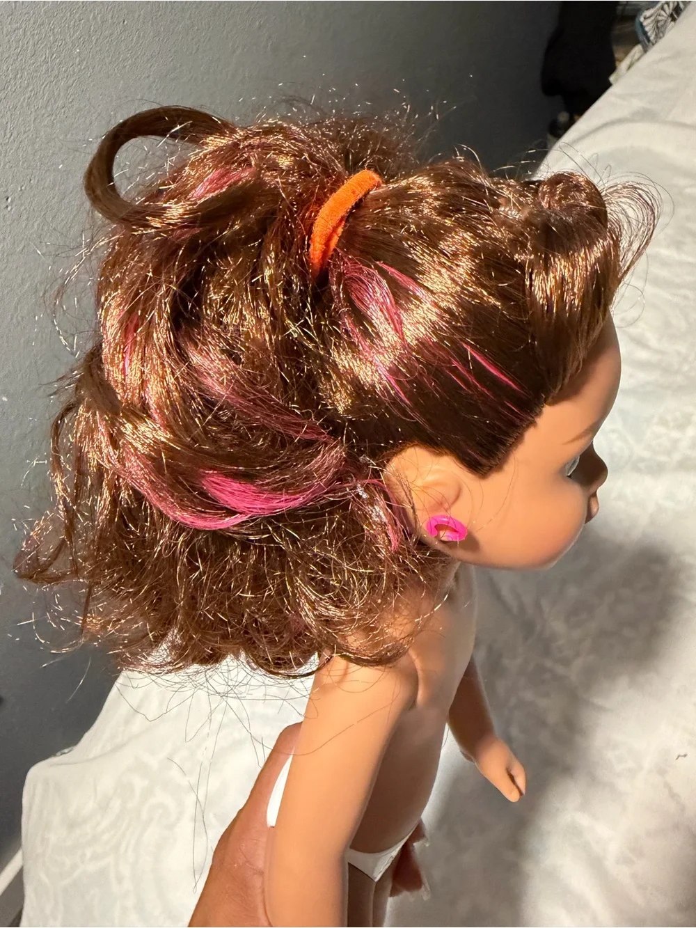 American Girl sisters Lea Brown-Haired Doll with Pink Hair Accents 14.5’