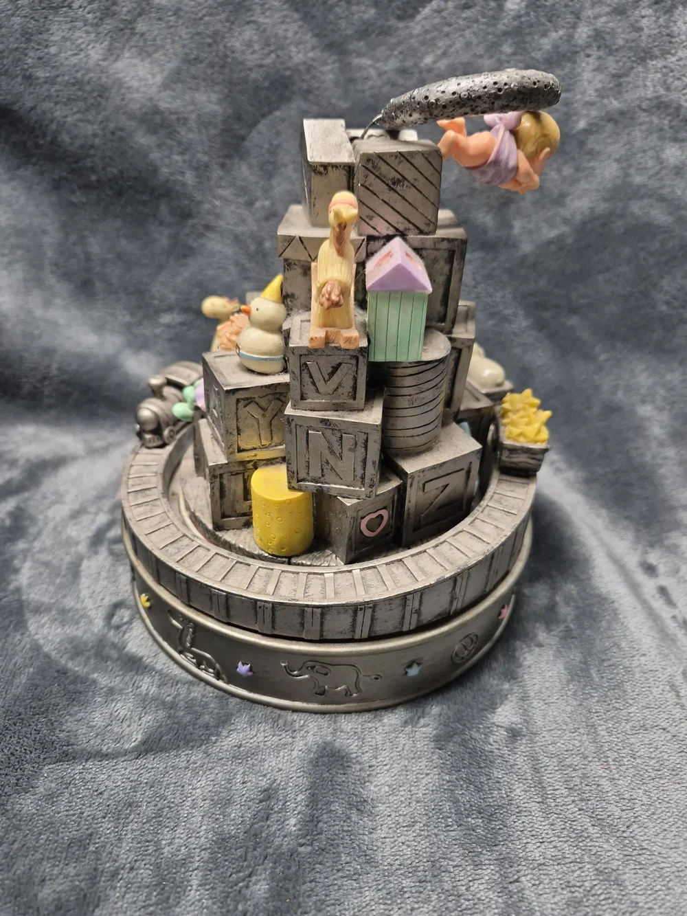 Royals charming pastel