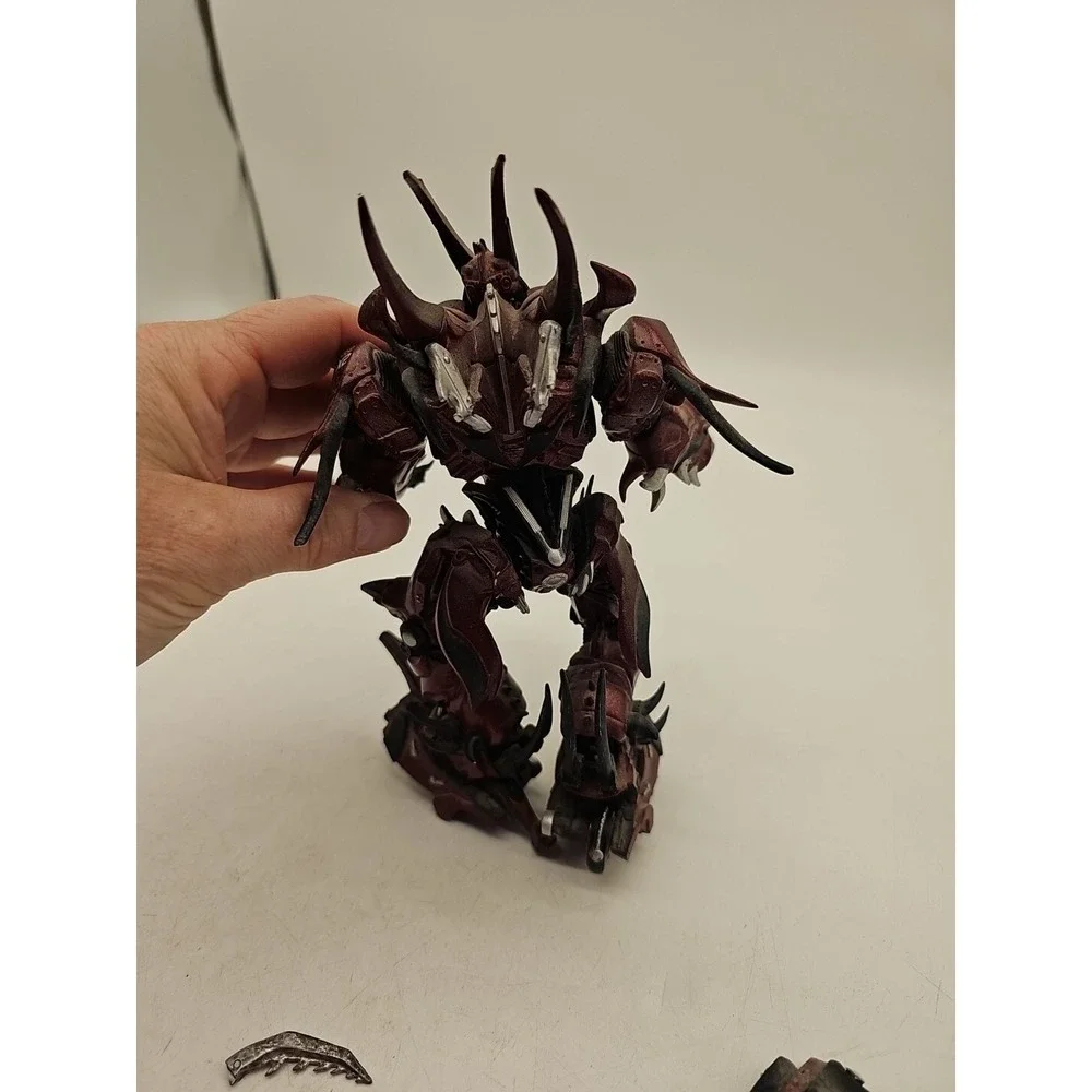 Toy Model MacFarlane Regenerative Spawn 28th Generation Robot Doll Needs Repair