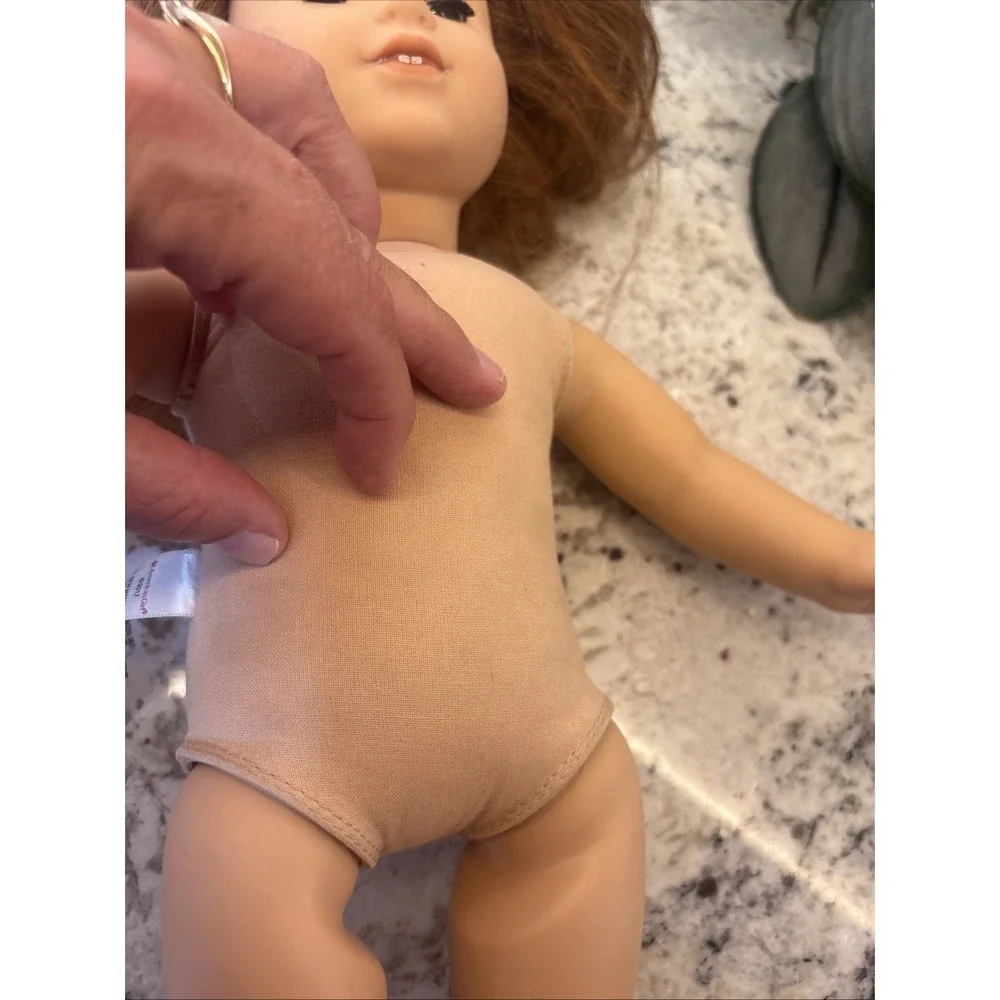 American Girl Doll 2017 Truly Me Number 61? Sleep Eyes Red Hair Green Eyes/Read