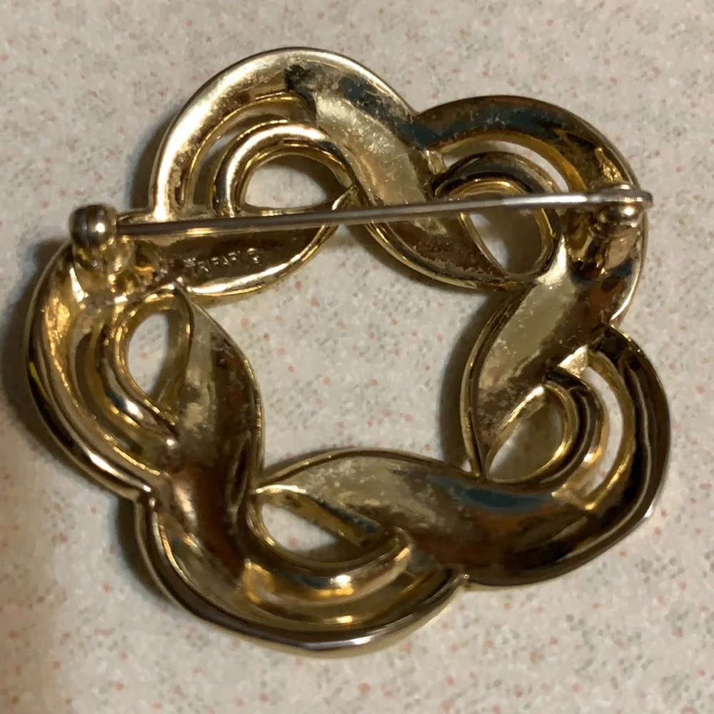 Trifari gold tone