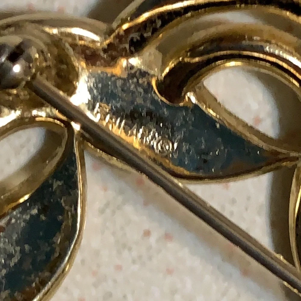 Trifari gold tone
