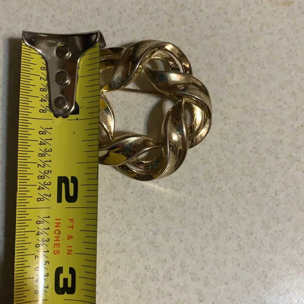 Trifari gold tone