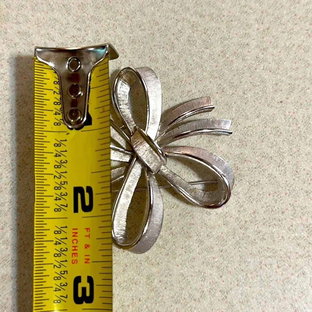 Trifari vintage crown