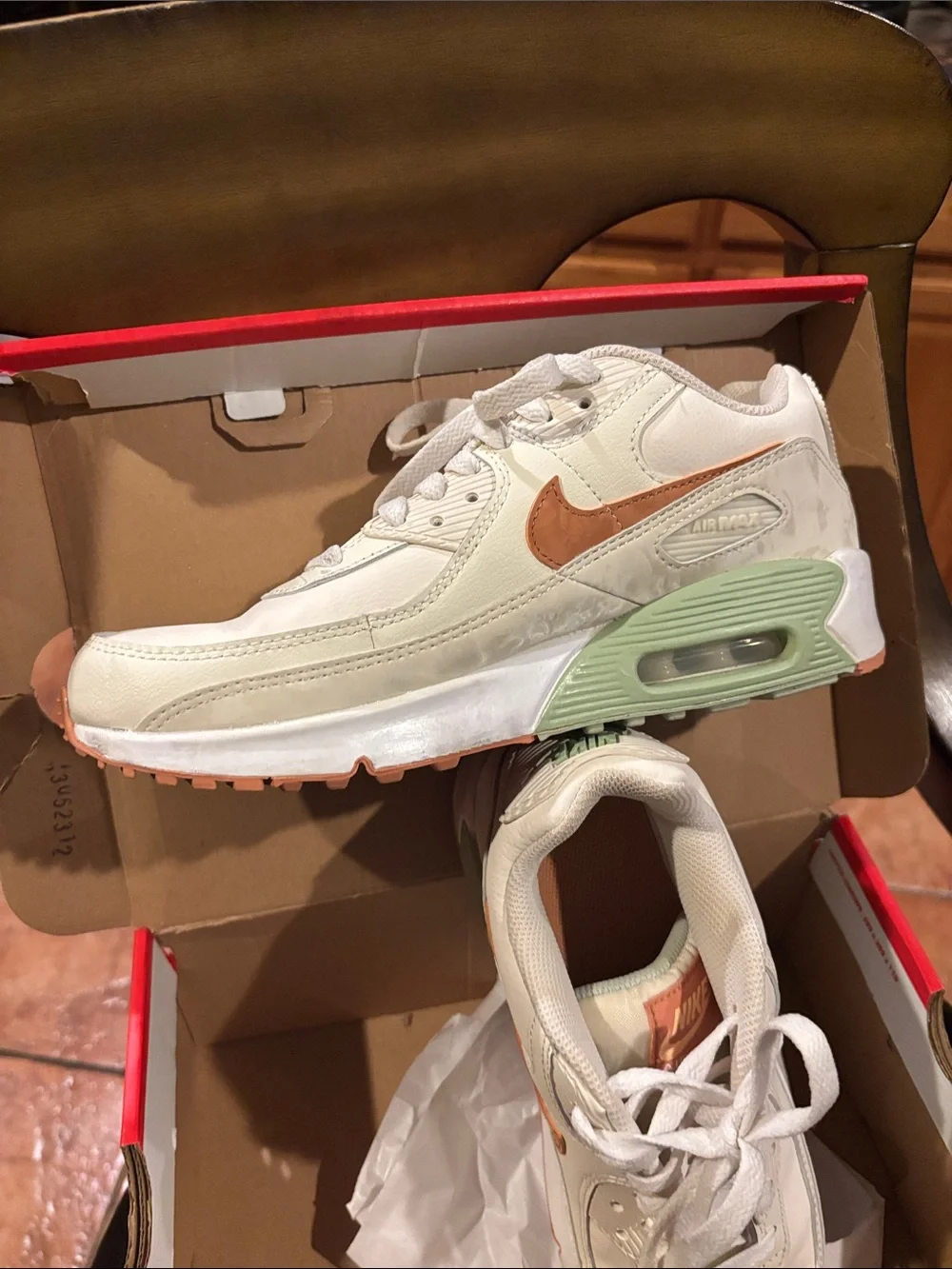 Nike classic silhouette