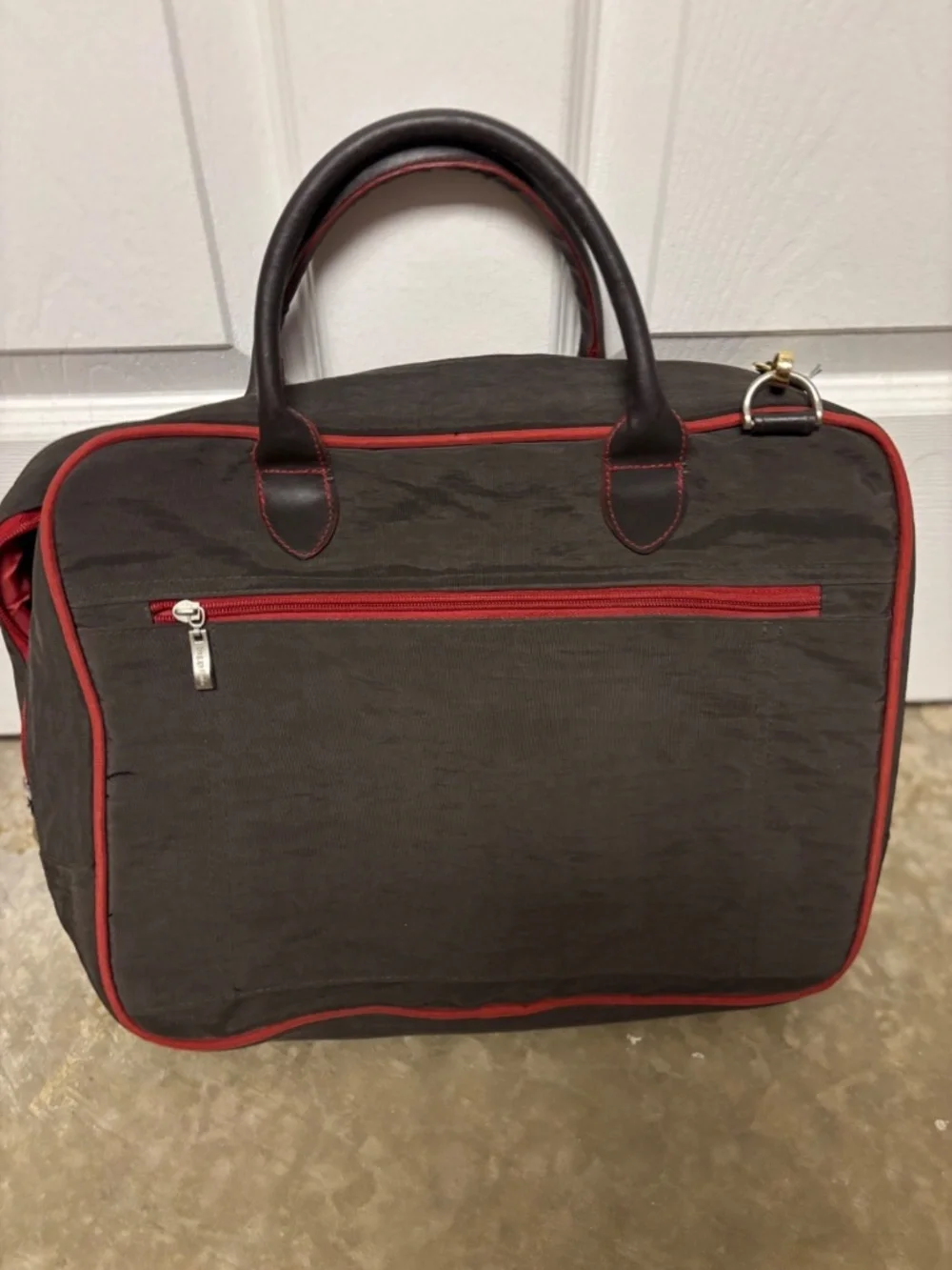 Baggallini red gray
