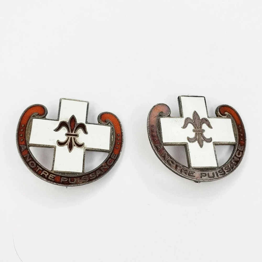 A Notre Puissance Pins 1.25in White Red Sterling Silver Good Fleur de Lis Cross