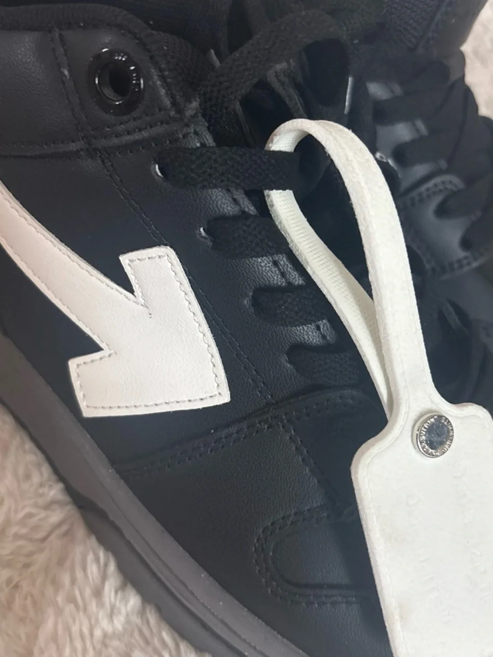 Off-White stylish off
