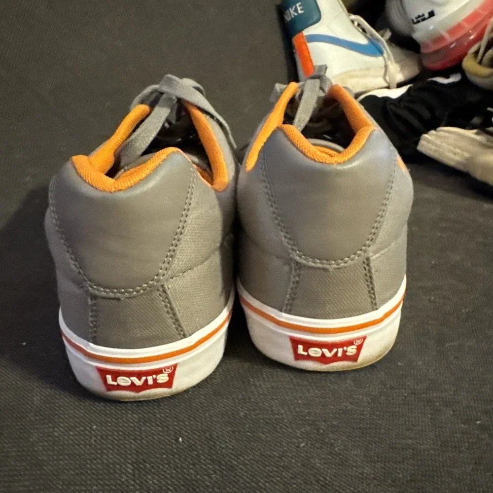 Levis product pair